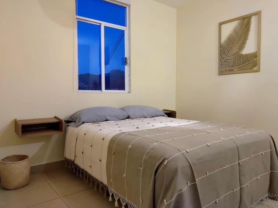 Moderno Y Tradicional, Elegante Departamento En *