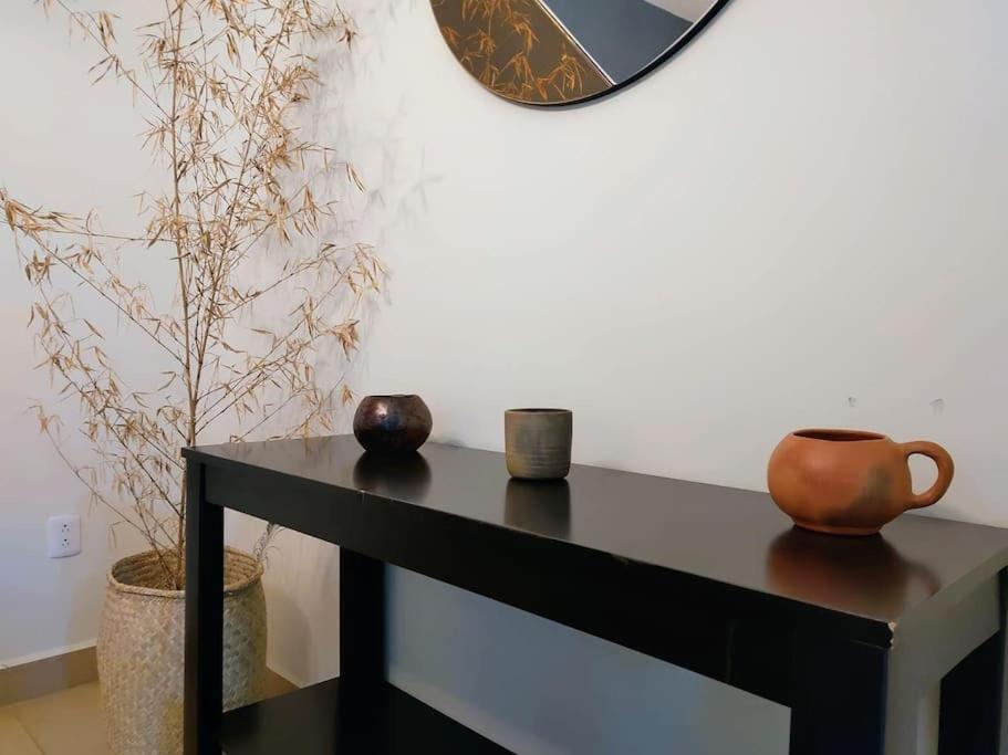 Moderno Y Tradicional, Elegante Departamento En